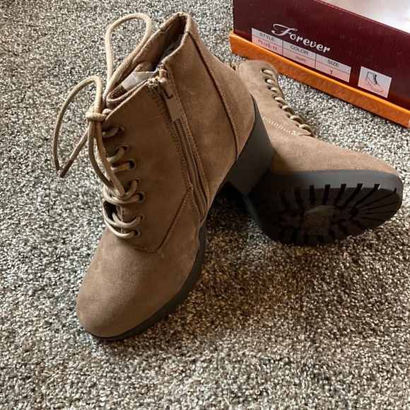 Forever tan suede ankle boots - Picture 2 of 5